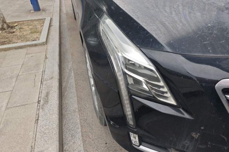 Used Cadillac CT6 PLUG-IN 2017 30E Premier Edition Right Front Headlight