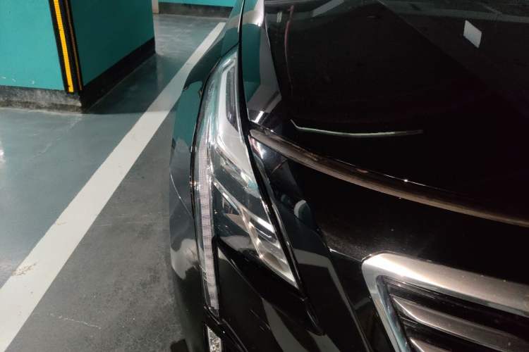 Used Cadillac CT6 PLUG-IN 2017 30E Premier Edition Right Front Headlight