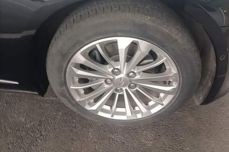 Used Cadillac CT6 PLUG-IN 2017 30E Premier Edition Right Front Wheel Hub