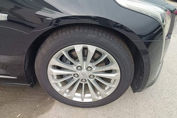 Used Cadillac CT6 PLUG-IN 2017 30E Premier Edition Right Front Wheel Hub