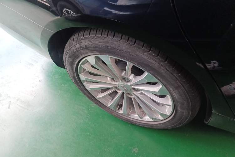 Used Cadillac CT6 PLUG-IN 2017 30E Elite Version Right Rear Wheel Hub