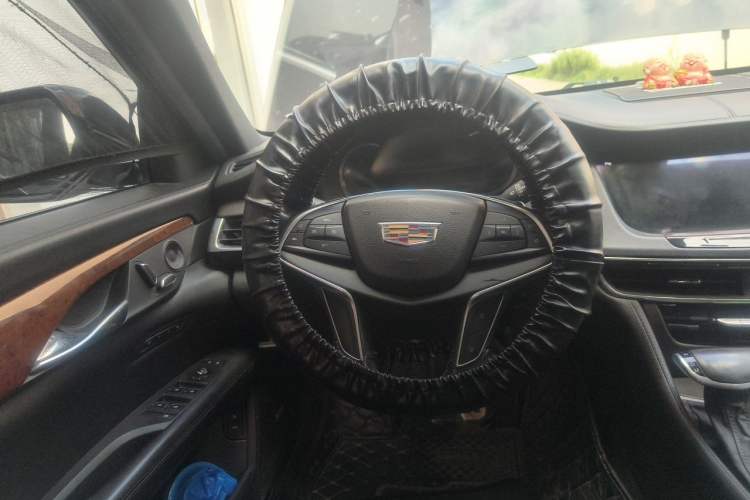Used Cadillac CT6 PLUG-IN 2017 30E Elite Version Steering Wheel