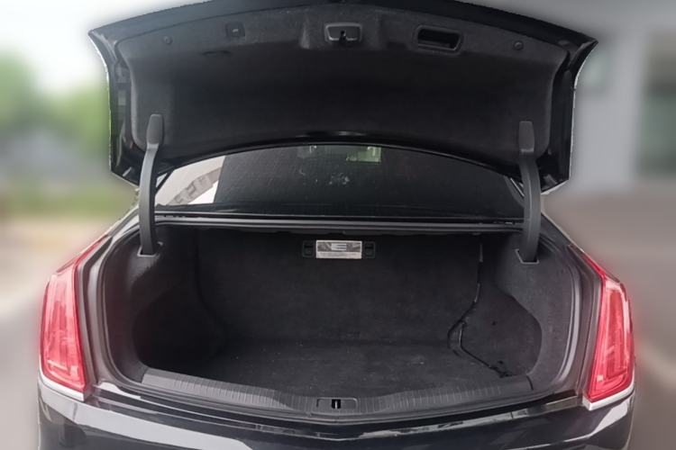 Used Cadillac CT6 PLUG-IN 2017 30E Premier Edition Trunk