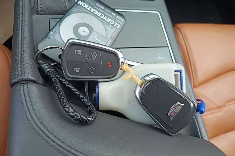 Used Cadillac CT6 PLUG-IN 2017 30E Premier Edition Vehicle Key