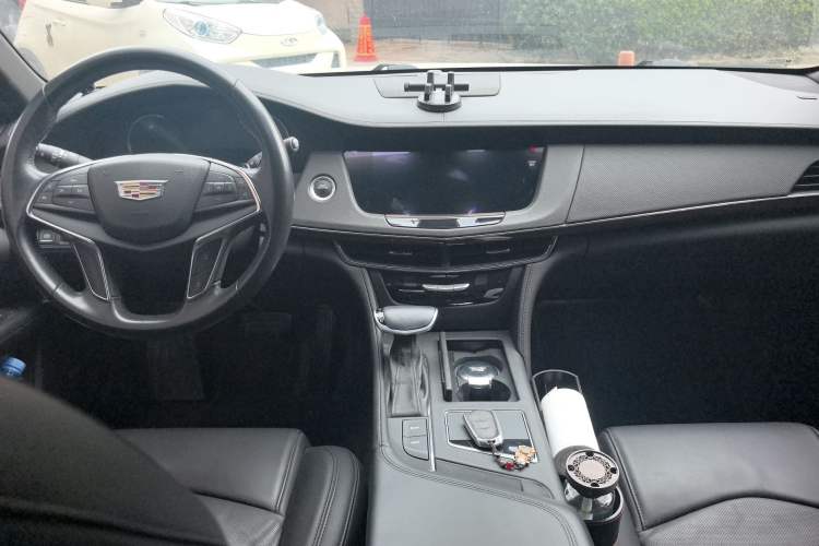 Used Cadillac CT6 PLUG-IN 2017 30E Elite Version Center Console