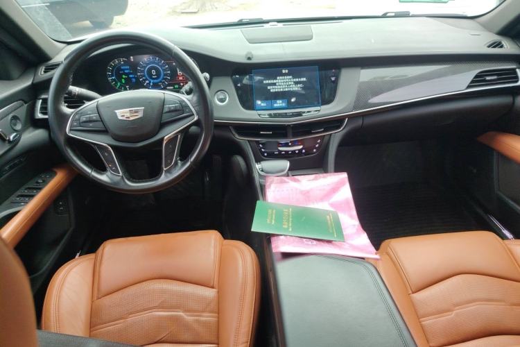 Used Cadillac CT6 PLUG-IN 2017 30E Premier Edition Center Console