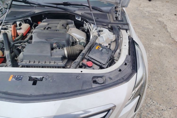 Used Cadillac CT6 PLUG-IN 2017 30E Premier Edition Engine Bay Left