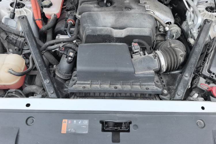 Used Cadillac CT6 PLUG-IN 2017 30E Elite Version Engine Bay