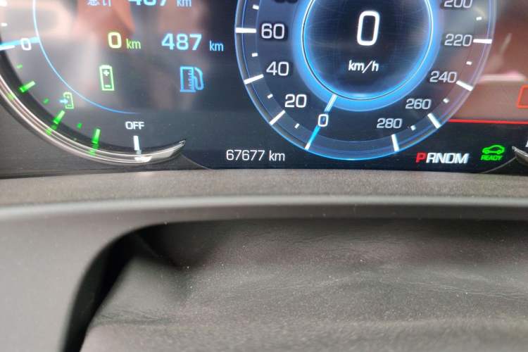 Used Cadillac CT6 PLUG-IN 2017 30E Premier Edition Odometer Close Up