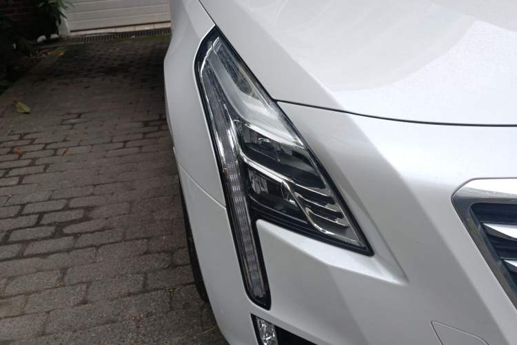 Used Cadillac CT6 PLUG-IN 2017 30E Premier Edition Right Front Headlight