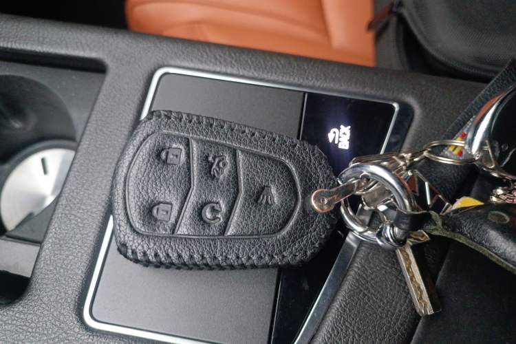 Used Cadillac CT6 PLUG-IN 2017 30E Premier Edition Vehicle Key