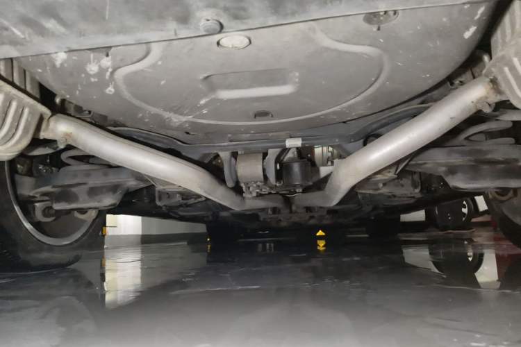 Used Cadillac CTS 2008 3.6L Elite High-Performance Version Chassis Rear