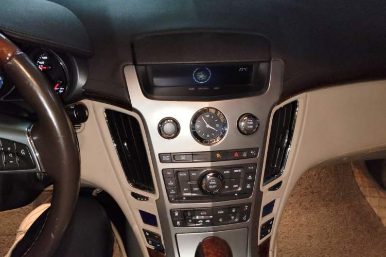 Used Cadillac CTS 2009 2.8 Luxury Sport Edition Audio And AC Panel