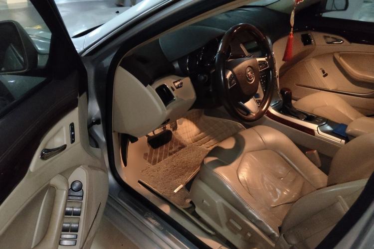Used Cadillac CTS 2009 2.8 Luxury Sport Edition Driver Seat