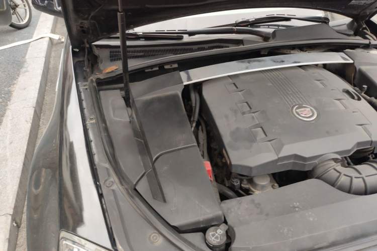 Used Cadillac CTS 2010 3.0 Luxury Sport Edition Engine Bay Right