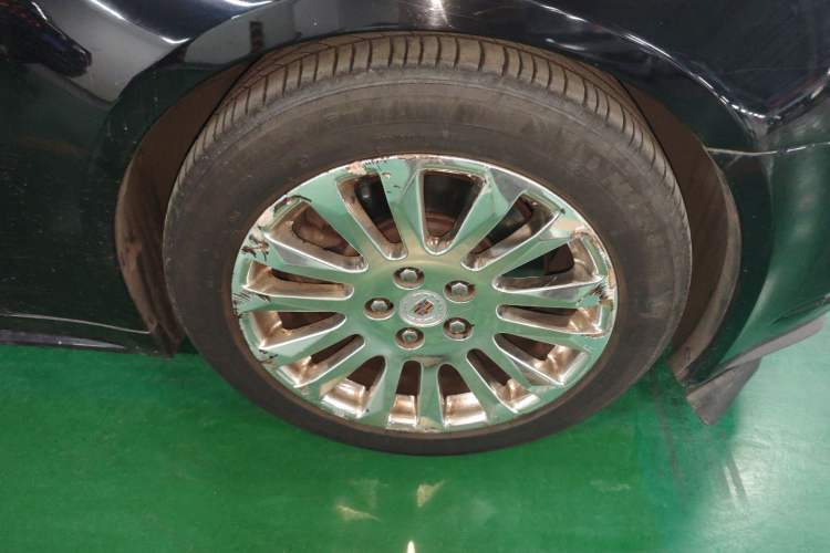Used Cadillac CTS 2010 3.0 Luxury Sport Edition Right Front Wheel Hub