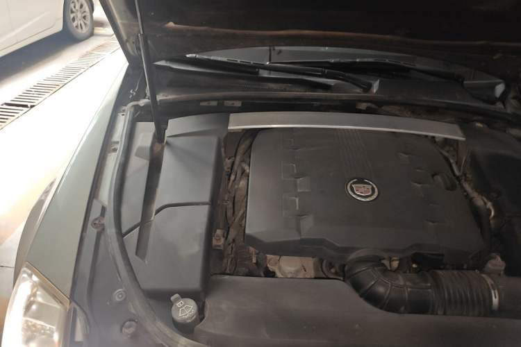 Used Cadillac CTS 2010 3.0 Elite Sport Edition Engine Bay Right