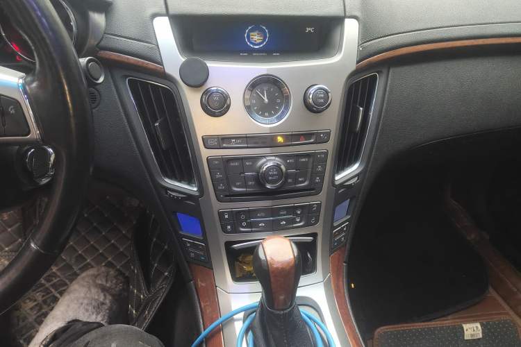 Used Cadillac CTS 2010 3.0 Luxury Sport Edition Audio And AC Panel