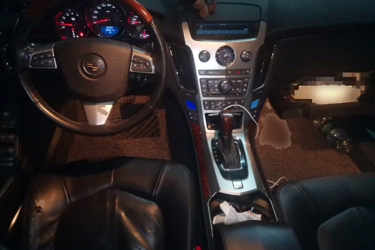 Used Cadillac CTS 2010 3.0 Luxury Sport Edition Center Console