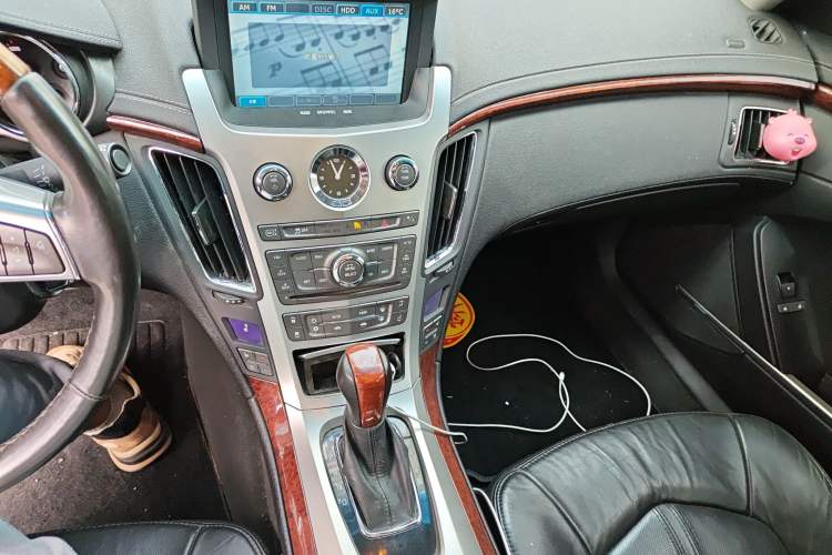 Used Cadillac CTS 2010 3.0 Luxury Sport Edition Audio And AC Panel