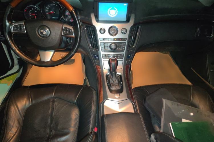 Used Cadillac CTS 2010 3.0 Luxury Sport Edition Center Console