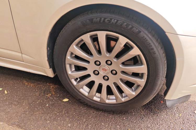 Used Cadillac CTS 2010 3.0 Elite Sport Edition Right Front Wheel Hub