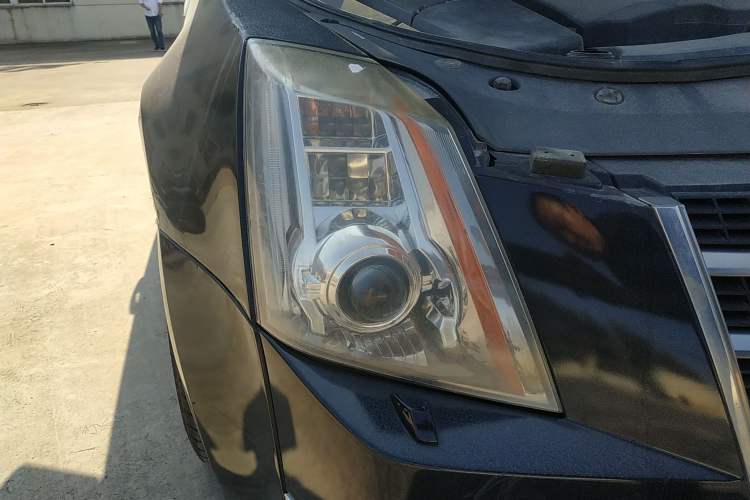 Used Cadillac CTS 2012 3.0L Luxury Sport Edition Right Front Headlight