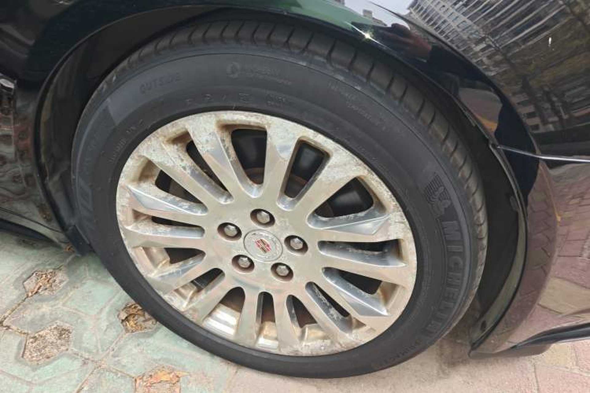 Used Cadillac CTS 2012 3.0L Luxury Sport Edition Right Front Wheel Hub
