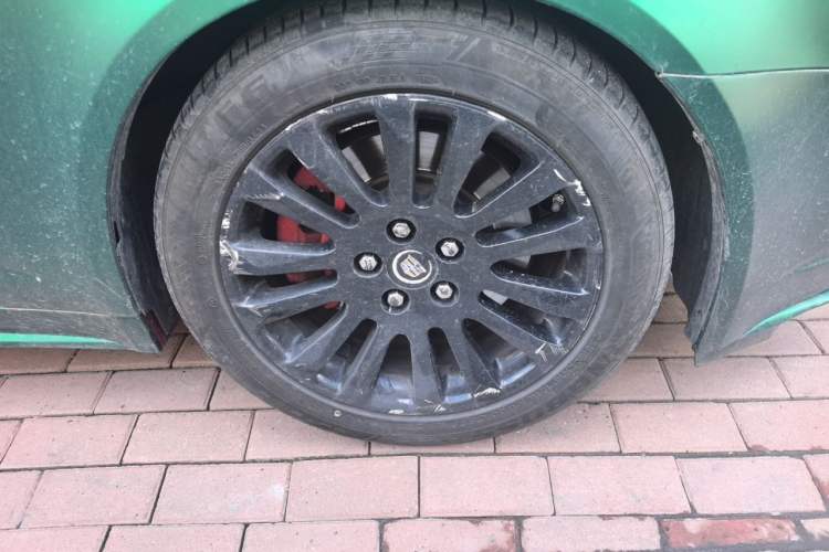 Used Cadillac CTS 2012 3.0L Luxury Sport Edition Right Front Wheel Hub