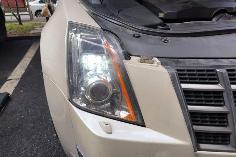 Used Cadillac CTS 2012 3.0L Luxury Sport Edition Right Front Headlight