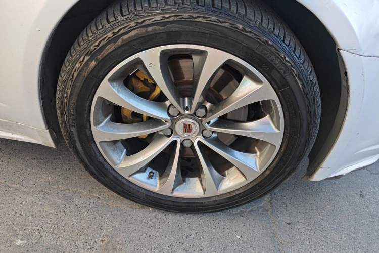Used Cadillac CTS 2012 3.0L Elite Sport Edition Right Front Wheel Hub