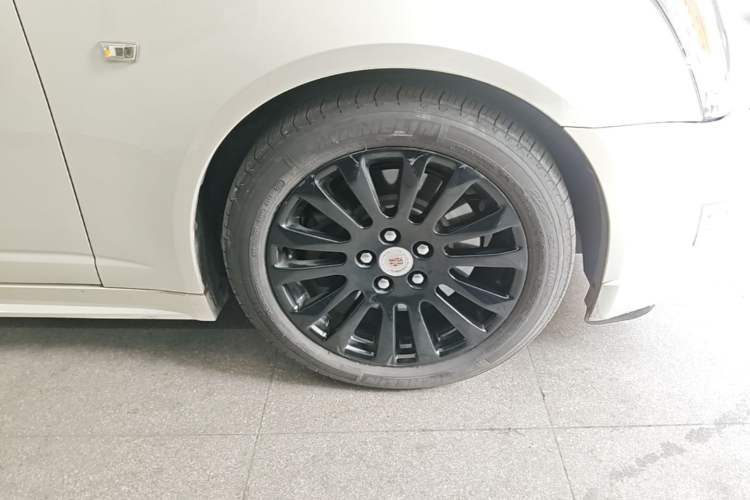 Used Cadillac CTS 2012 3.0L Elite Sport Edition Right Front Wheel Hub