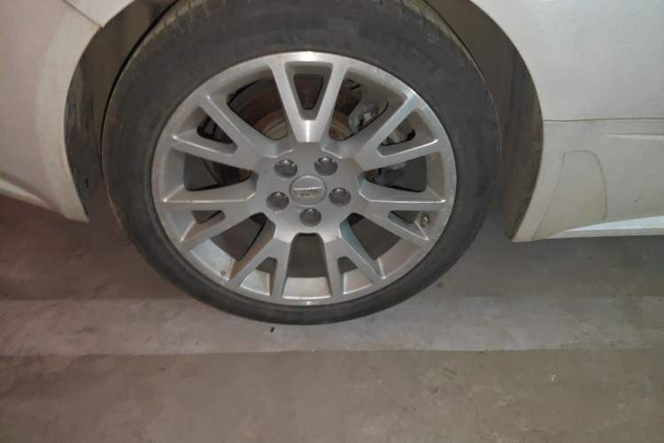 Used Cadillac CTS 2012 3.6L COUPE Right Front Wheel Hub