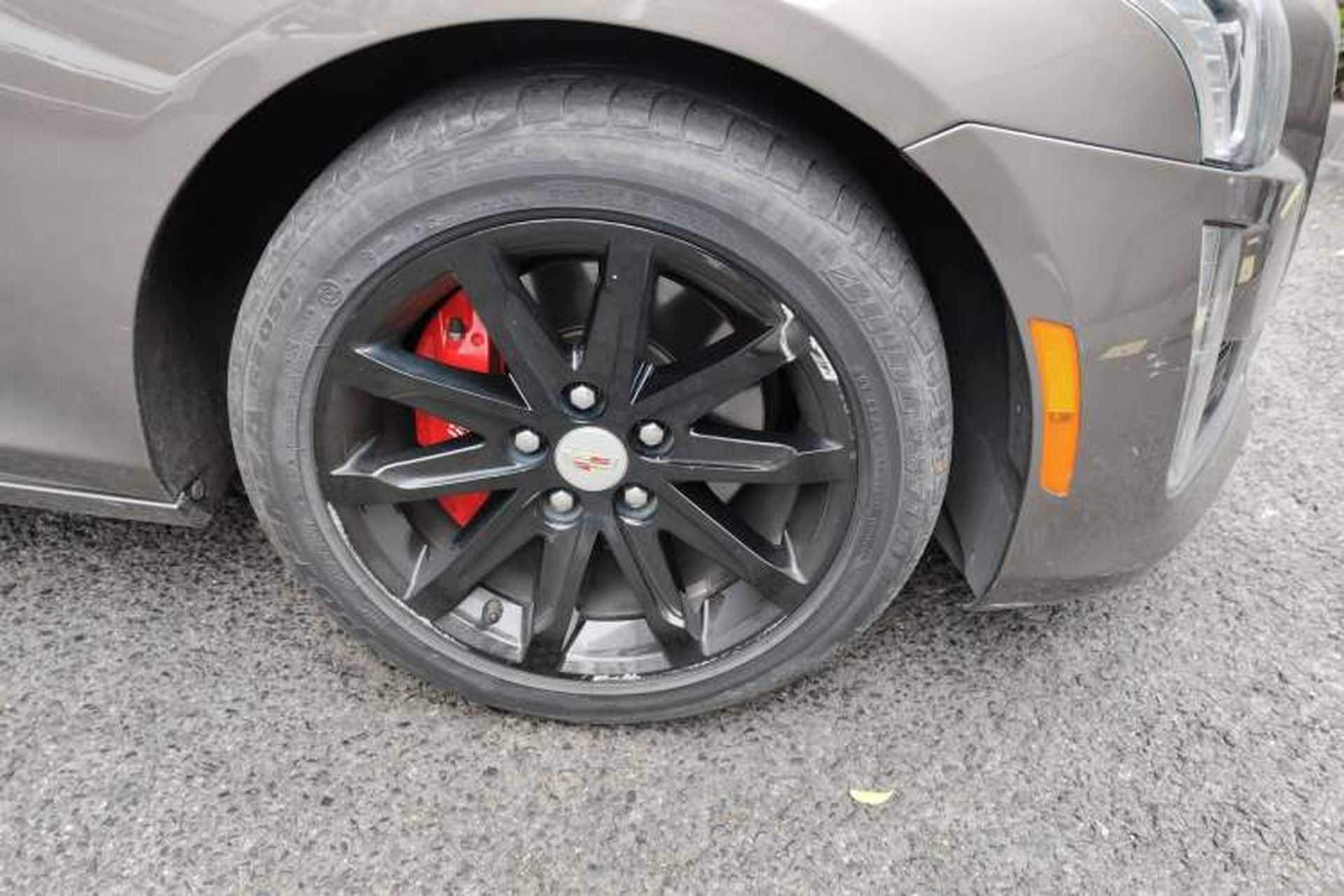 Used Cadillac CTS 2014 28T Luxury Model Right Front Wheel Hub
