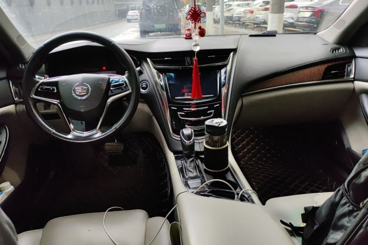 Used Cadillac CTS 2014 28T Elite Edition Center Console