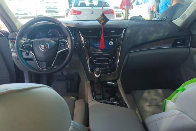 Used Cadillac CTS 2014 28T Elite Edition Center Console