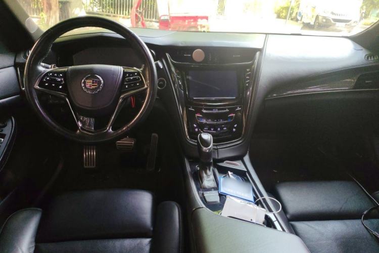 Used Cadillac CTS 2014 28T Leading Model Center Console