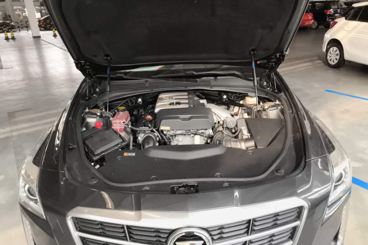Used Cadillac CTS 2014 28T Elite Edition Engine Bay