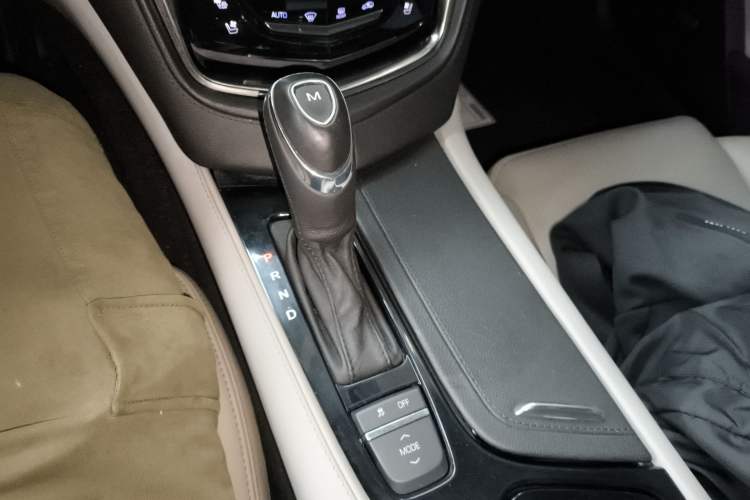 Used Cadillac CTS 2014 28T Elite Edition Gear Lever