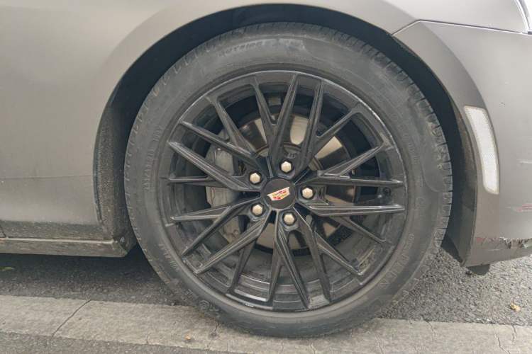 Used Cadillac CTS 2014 28T Elite Edition Right Front Wheel Hub