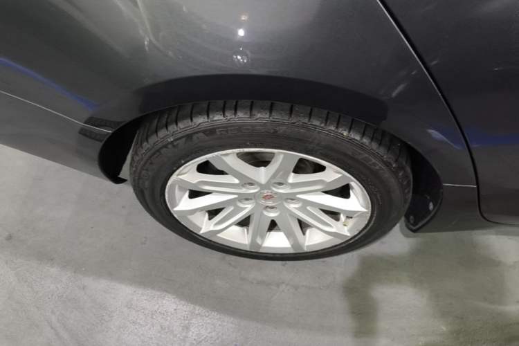 Used Cadillac CTS 2014 28T Elite Edition Right Rear Wheel Hub