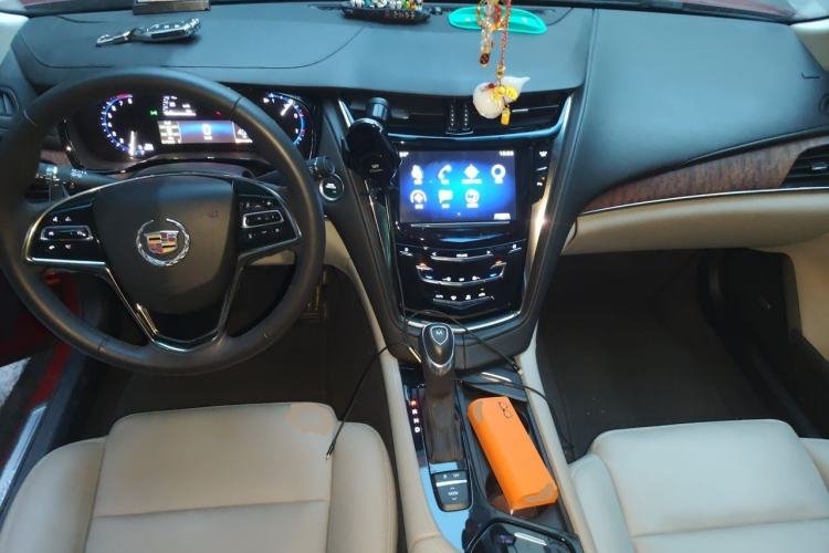 Used Cadillac CTS 2014 28T Elite Edition Center Console