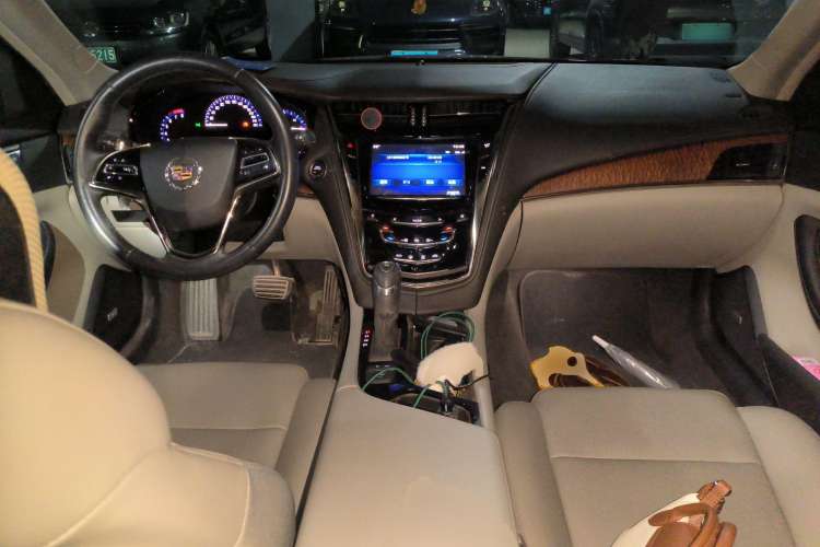 Used Cadillac CTS 2014 28T Elite Edition Center Console
