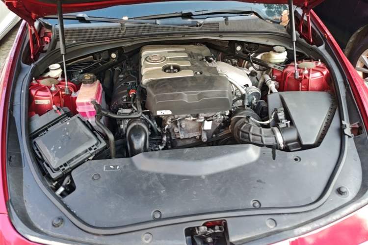 Used Cadillac CTS 2014 28T Elite Edition Engine Bay