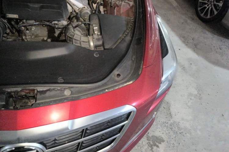 Used Cadillac CTS 2014 28T Elite Edition Engine Bay Left