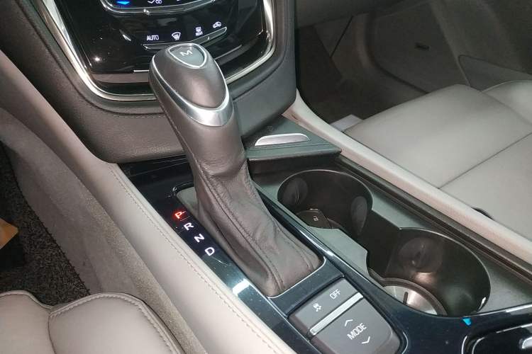 Used Cadillac CTS 2014 28T Elite Edition Gear Lever