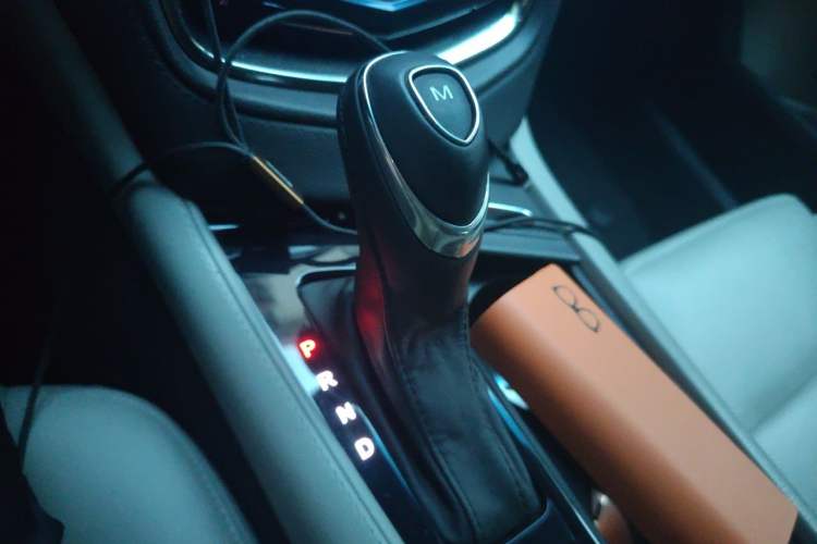 Used Cadillac CTS 2014 28T Elite Edition Gear Lever