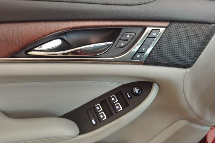 Used Cadillac CTS 2014 28T Elite Edition Interior 8