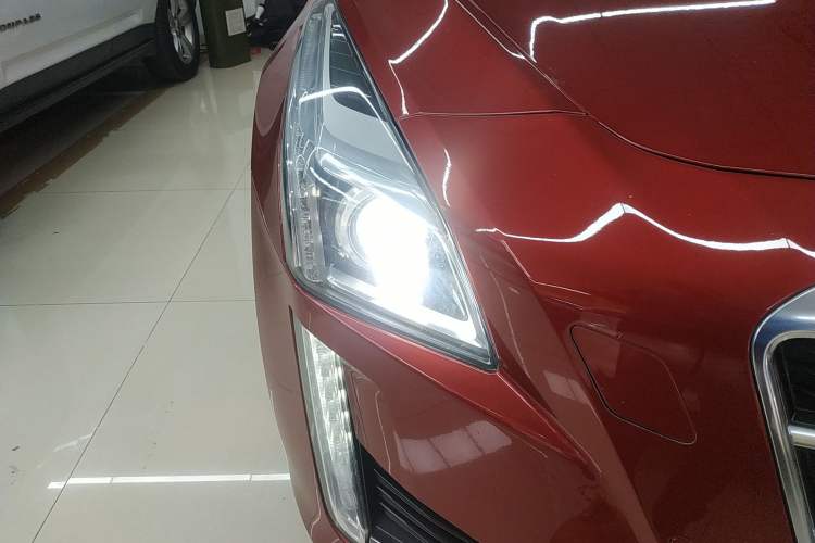 Used Cadillac CTS 2014 28T Elite Edition Right Front Headlight