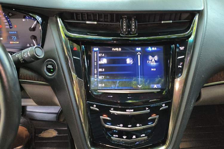 Used Cadillac CTS 2014 28T Elite Edition Audio And AC Panel